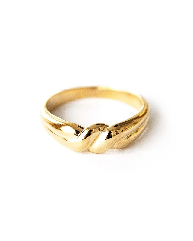 Stylish Solitaire Rings-Knot Gold Ring