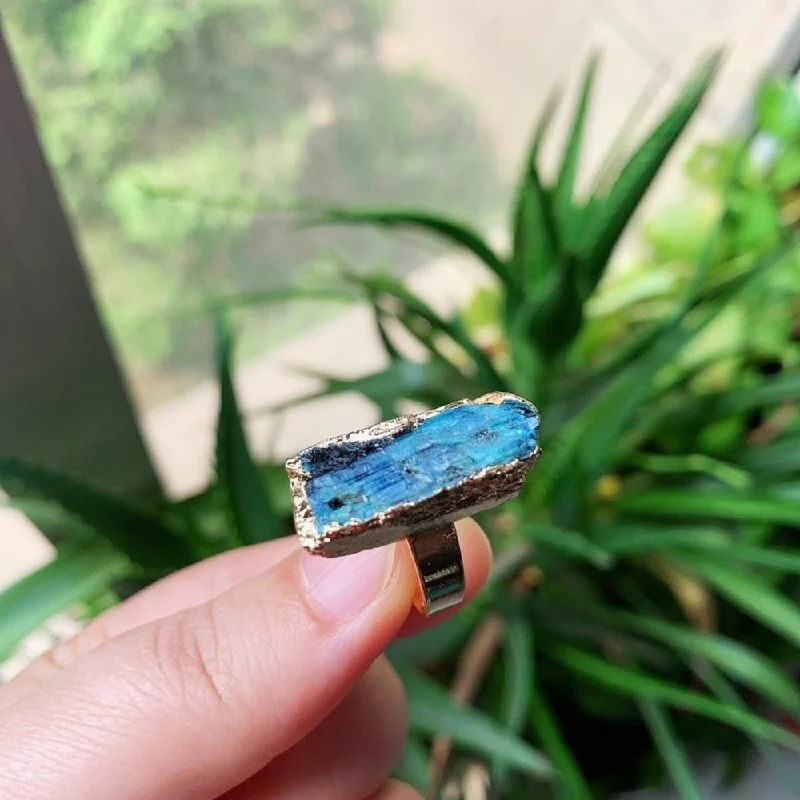 Fashion Rings for Men-Natural Blue Kyanite Crystal Ring