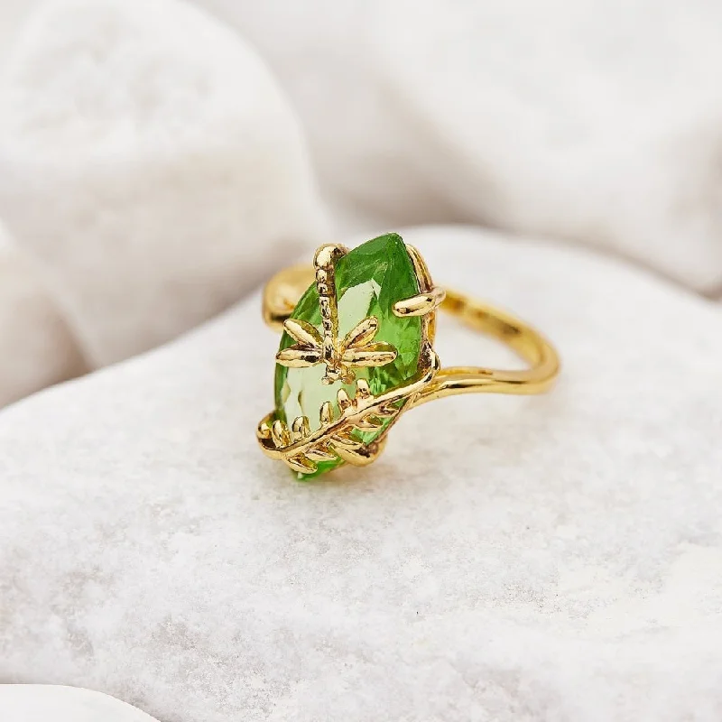 Elegant Engagement Rings-Emerald Dragonfly Gemstone Ring